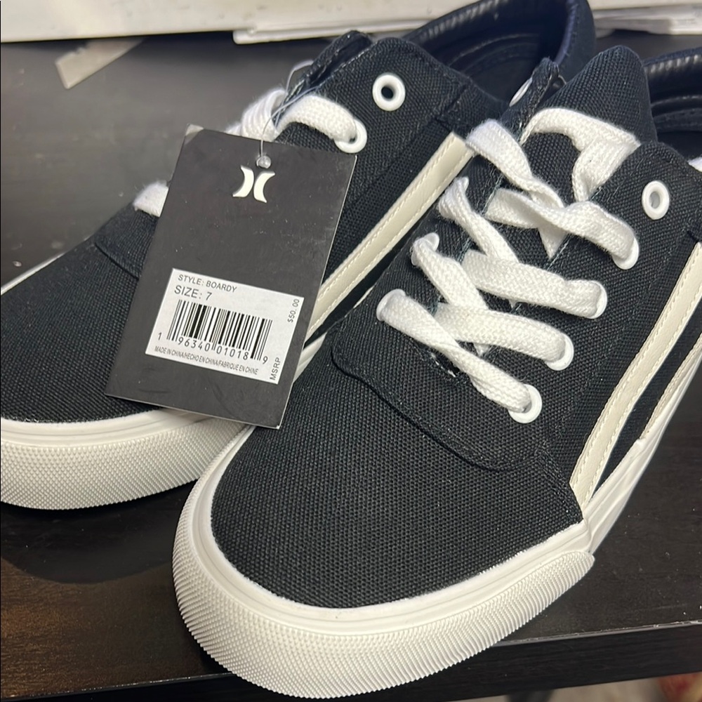 Hurley Black and White Sneakers Classic Design